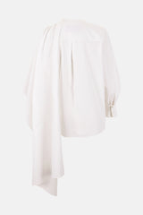 Blusa blanca con pañuelo