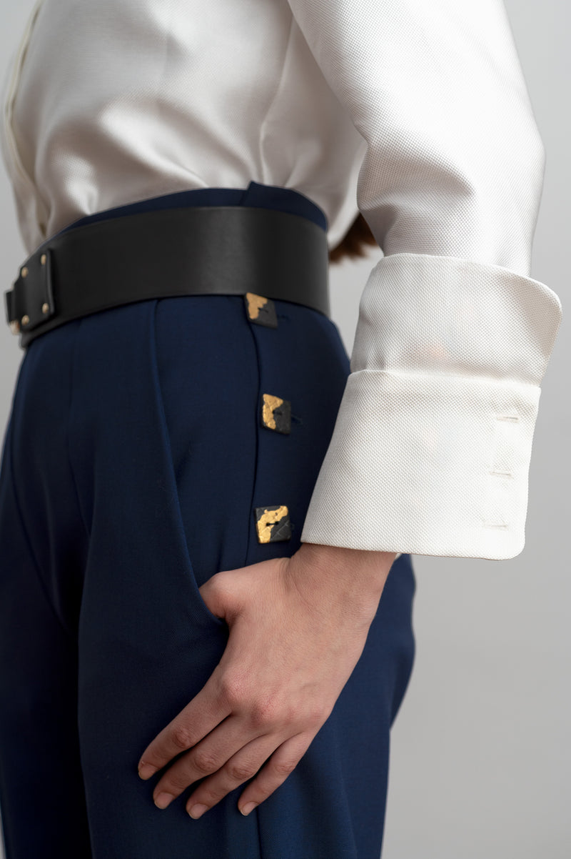 Camisa blanca estilo masculino