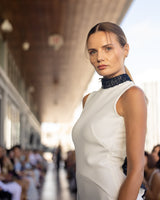 Vestido blanco con detalles negros