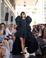 Vestido negro en tafetán de seda