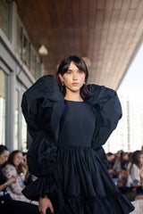 Vestido negro en tafetán de seda