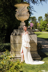 Vestido corsé con mangas de organza desmontables