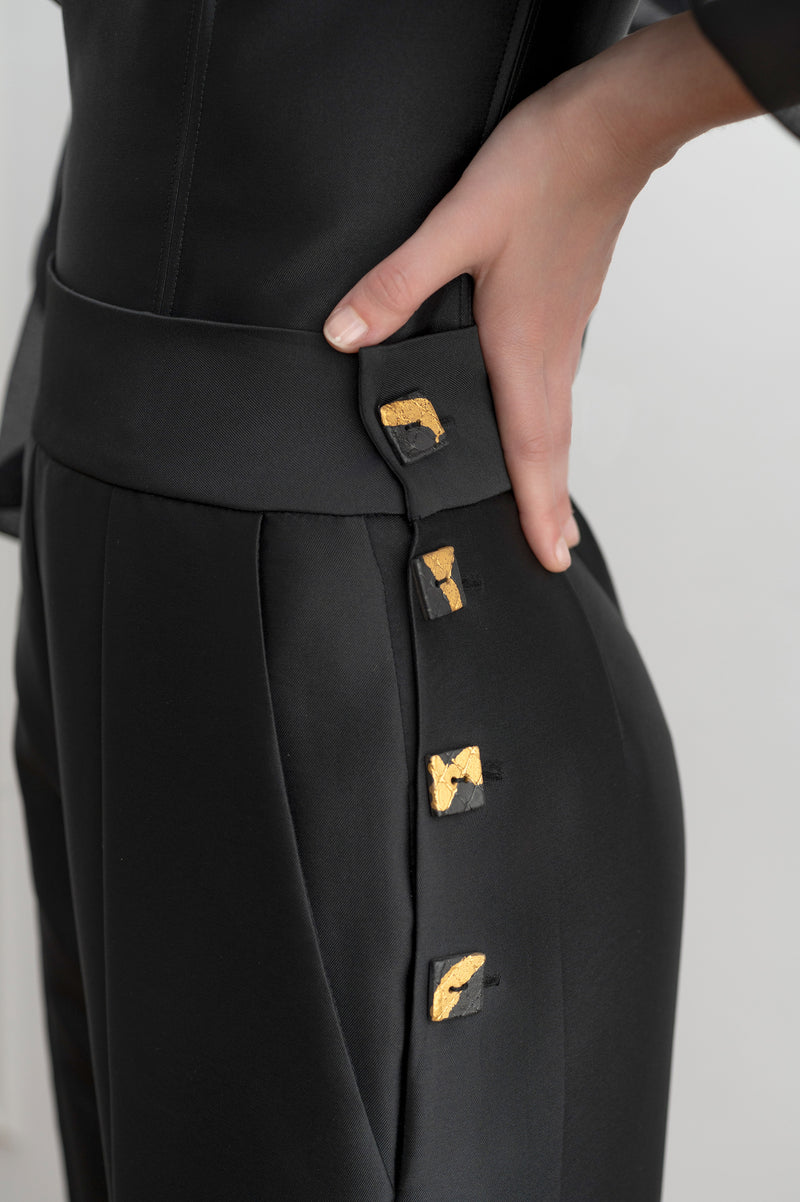 Pantalón negro capri