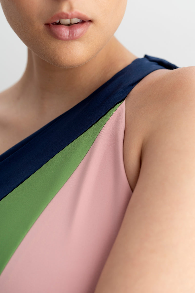 Top tricolor con lazada azul