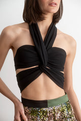 Top cuello halter con tiras detalle