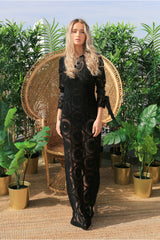 Vestido largo de crochet negro look
