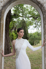 Vestido asimétrico bordado