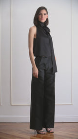 Blusa en satén negro video