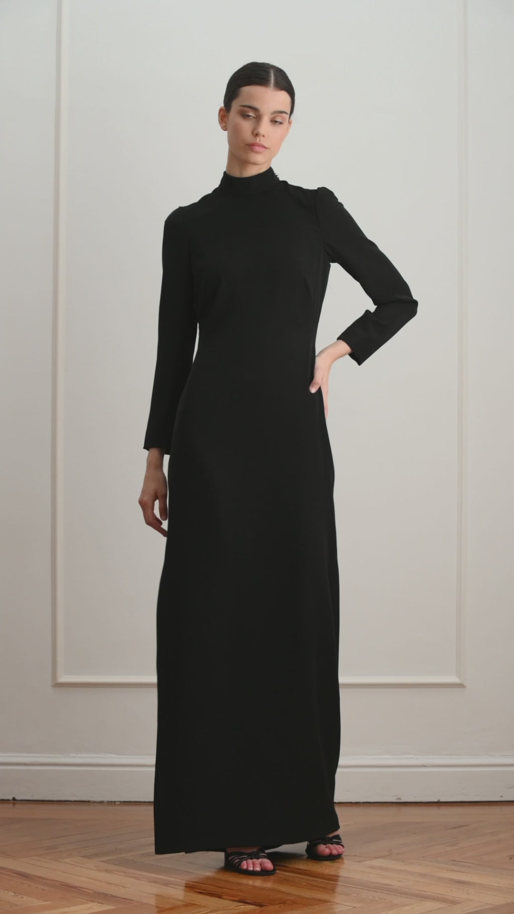 Vestido negro manga larga