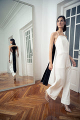 Mono con espalda cruzada novia look