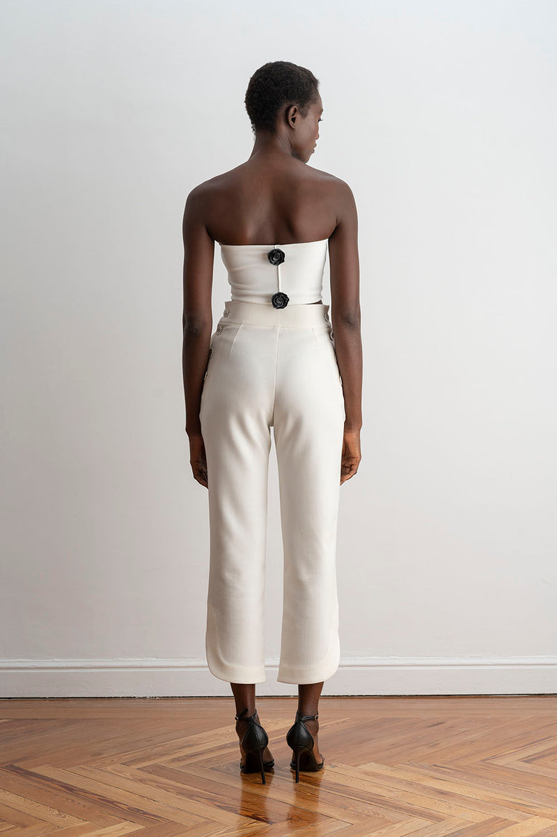 Espalda del Pantalón Talle Alto Blanco Roto