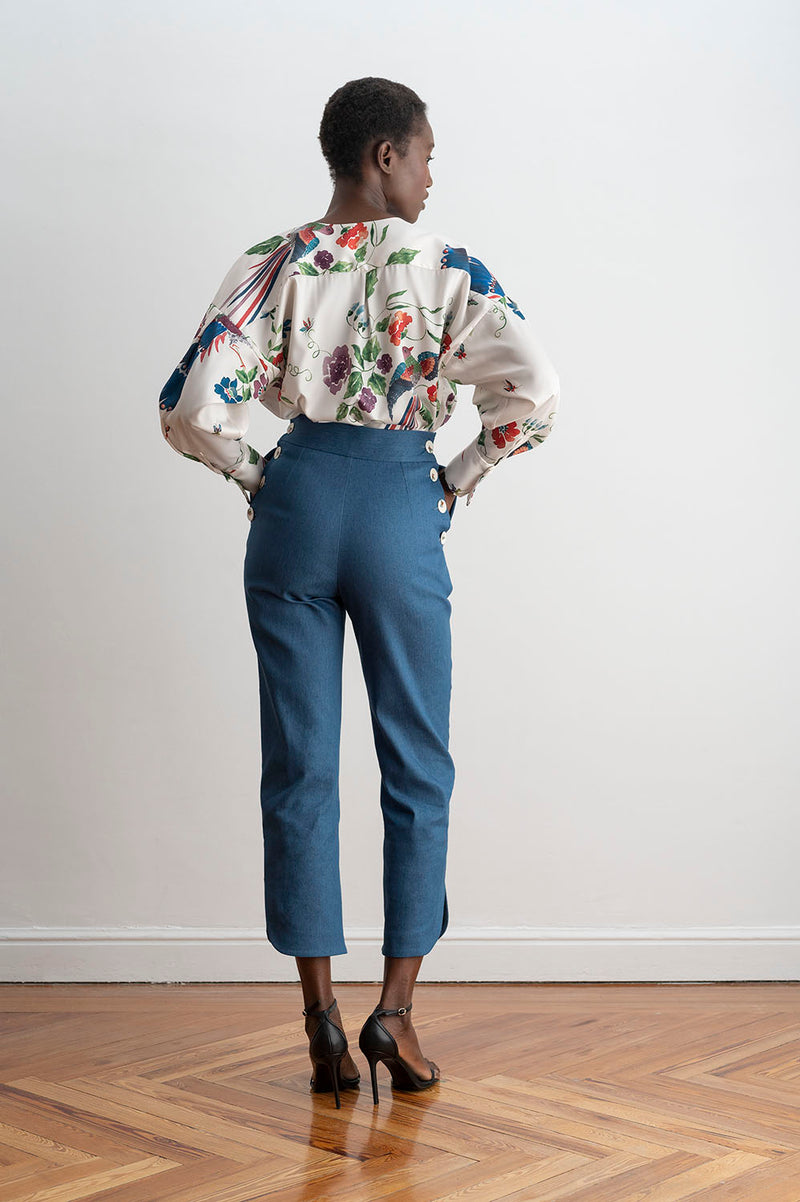 Espalda del Pantalón Talle Alto Denim